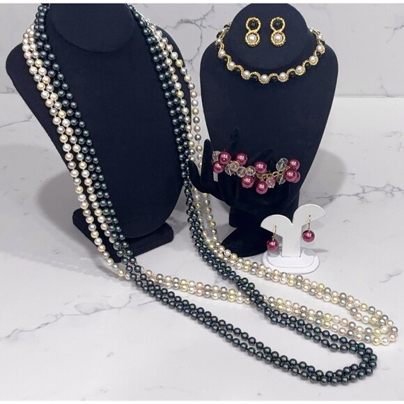 Vintage Modern Faux Pearl Jewelry Lot Gold Tone Sets Long Necklaces - Picture 1 of 9